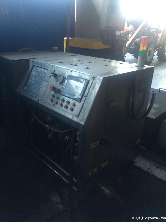 第一拖拉机现场滤油机图.jpg 中国第一拖拉机有限公司使用现场片图片