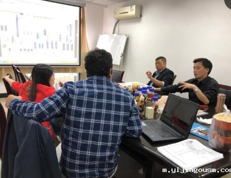 厄瓜多尔客户考察1 (2).jpg 厄瓜多尔客户来渝考察凯潜废机油过滤设备