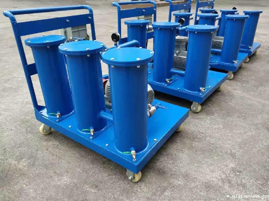 3.jpg 新疆油处理厂4台精密滤油机交货现场