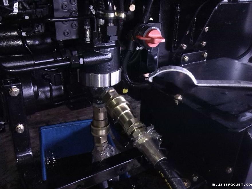 汽车液压油滤油机现场照片