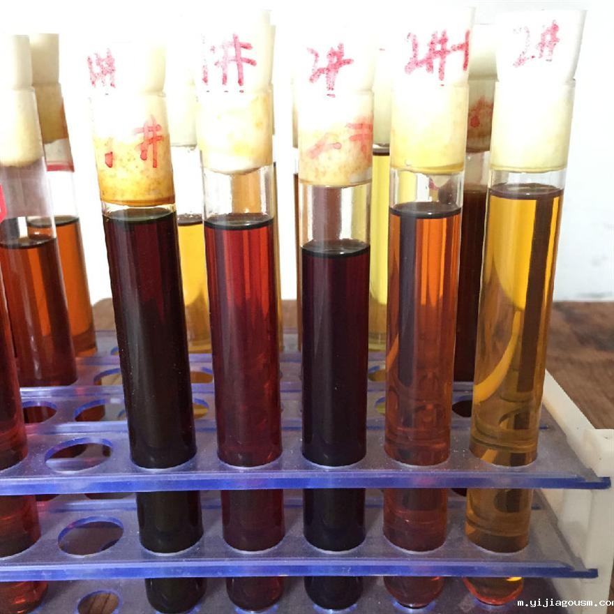 油品照片.JPG 废油分子蒸馏设备